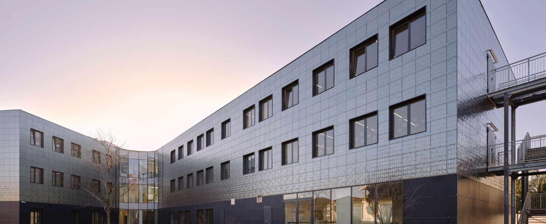 Busca School Complex | Casalgrande Padana Busca School Complex | Casalgrande Padana