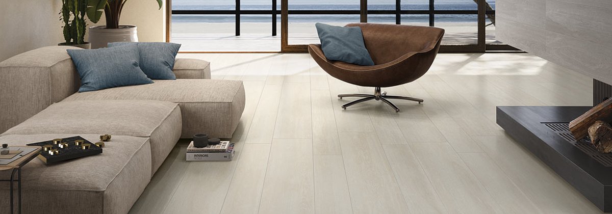 Planks: the elegance and sophistication of wood-effect porcelain stoneware Planks: the elegance and sophistication of wood-effect porcelain stoneware